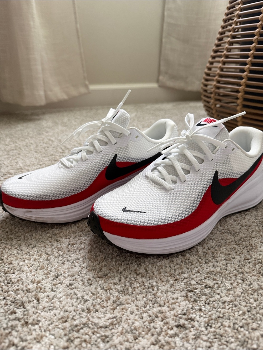 Men’s Nike Shoes (WIDE)